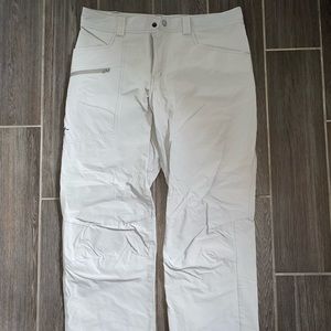 EUC mens Arc’teryx perimeter pants (32 x32) stone grey.